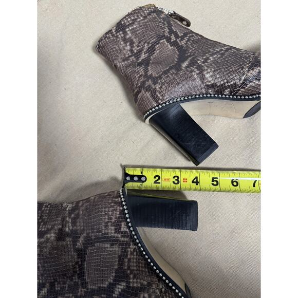 Toral Ankle Boots Womens Size 36 Snakeskin Zip Studded Block Heel Made in Spain - Picture 12 of 13